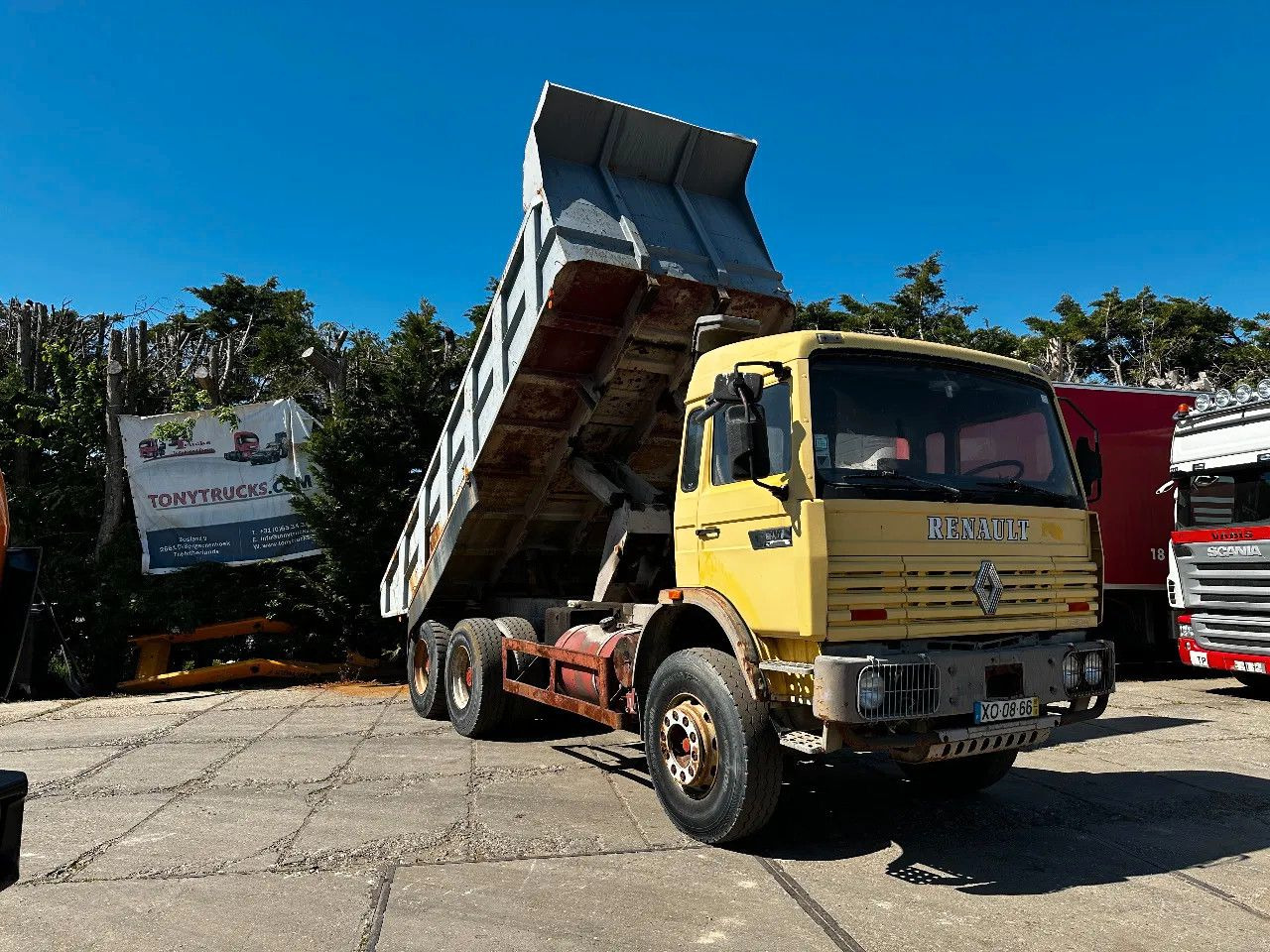 Renault G300 6X4 Tipper Spring/Spring Manual gearbox - Tovornjak prekucnik: slika 1 Renault G300 6X4 Tipper Spring/Spring Manual gearbox - Tovornjak prekucnik: slika 1