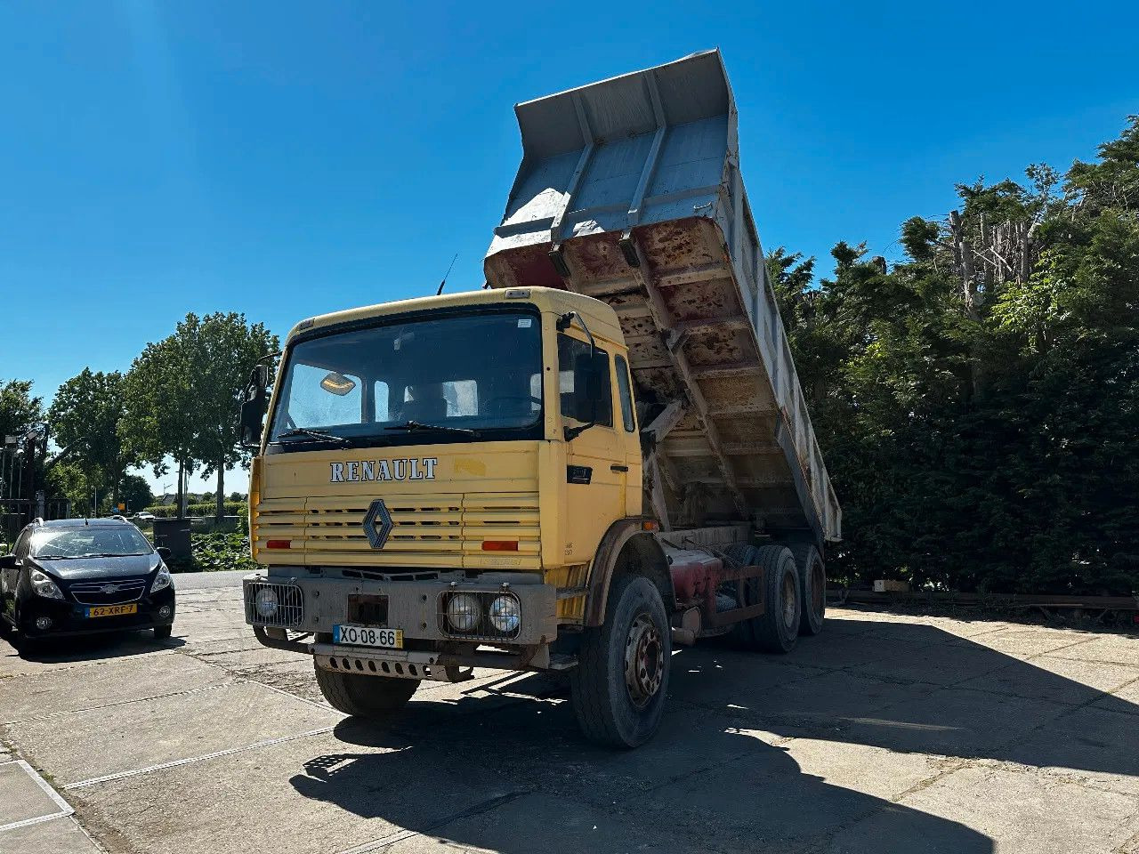 Renault G300 6X4 Tipper Spring/Spring Manual gearbox - Tovornjak prekucnik: slika 2 Renault G300 6X4 Tipper Spring/Spring Manual gearbox - Tovornjak prekucnik: slika 2