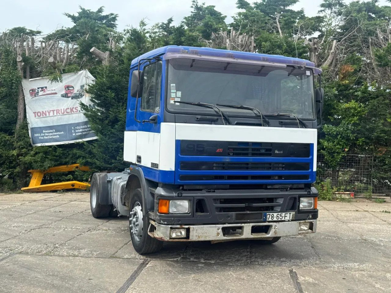 DAF 95.380 ATI 4X2 SPRING/SPRING ZF MAN GEARBOX - Vlačilec: slika 1 DAF 95.380 ATI 4X2 SPRING/SPRING ZF MAN GEARBOX - Vlačilec: slika 1