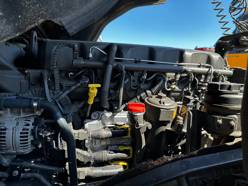 Vlačilec DAF XF 460 4X2 Tractor-unit Spring/Air Retarder ACC Euro6: slika 15