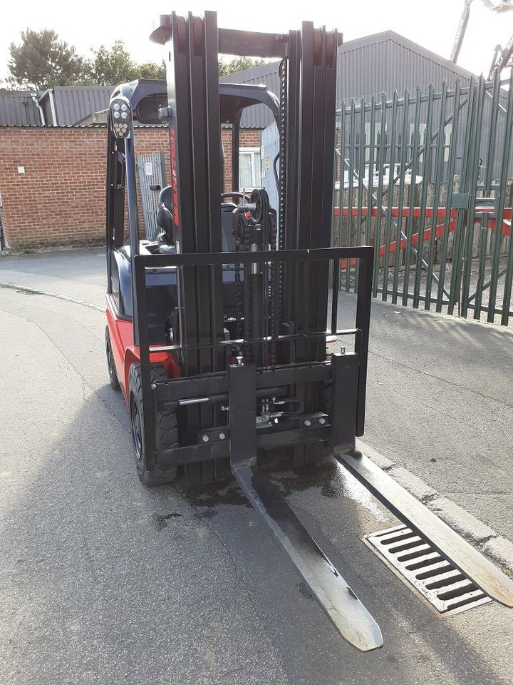 Manitou MI 25 D - Diesel viličar: slika 3 Manitou MI 25 D - Diesel viličar: slika 3