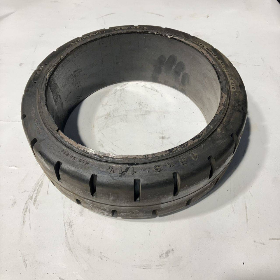 2X Watts 15x5x11 1/4 tyres - Guma za Oprema za rokovanje z materiali: slika 1 2X Watts 15x5x11 1/4 tyres - Guma za Oprema za rokovanje z materiali: slika 1