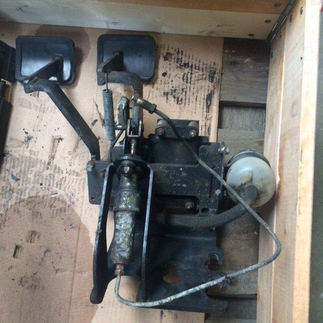 Brake & Accelerator for Linde R14-20, BR 115-02/115-C-02 - Pedal za Oprema za rokovanje z materiali: slika 2 Brake & Accelerator for Linde R14-20, BR 115-02/115-C-02 - Pedal za Oprema za rokovanje z materiali: slika 2