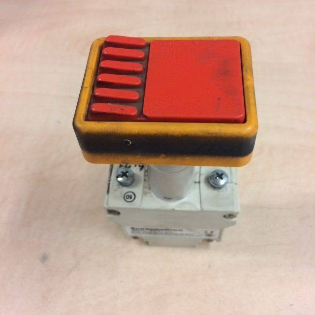 Emergency stop switch ERD 220 - Stikalo volanskega droga za Oprema za rokovanje z materiali: slika 2 Emergency stop switch ERD 220 - Stikalo volanskega droga za Oprema za rokovanje z materiali: slika 2