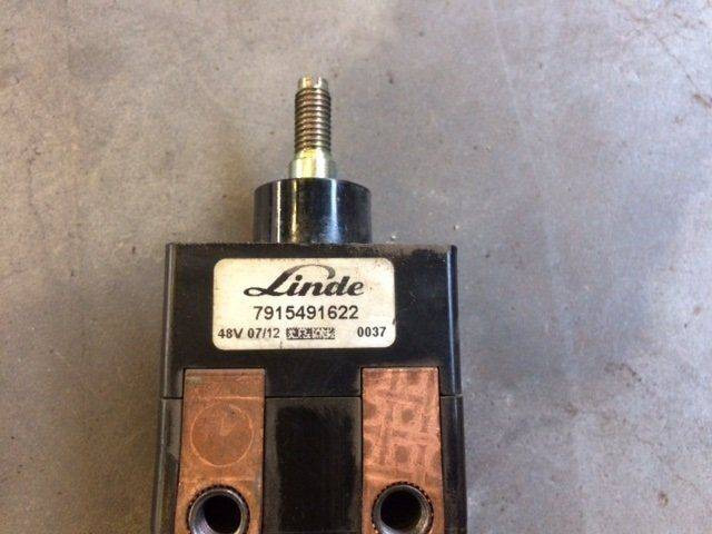 Emergency stop switch for Linde L14-16, Series 372 - Stikalo volanskega droga za Oprema za rokovanje z materiali: slika 3 Emergency stop switch for Linde L14-16, Series 372 - Stikalo volanskega droga za Oprema za rokovanje z materiali: slika 3
