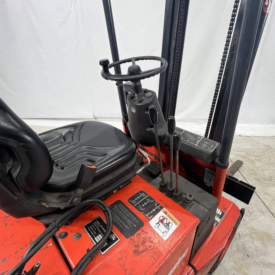 Linde E12 (324) - Električni viličar: slika 3 Linde E12 (324) - Električni viličar: slika 3