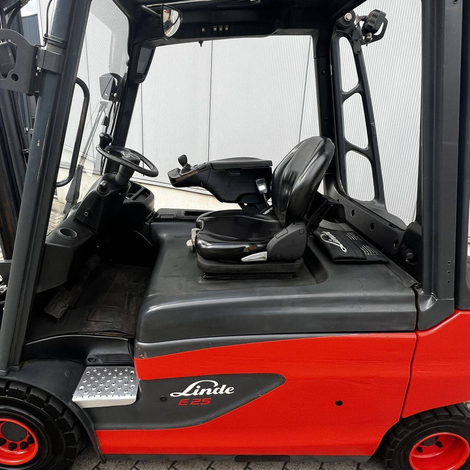 Linde E25L (387) - Električni viličar: slika 4 Linde E25L (387) - Električni viličar: slika 4