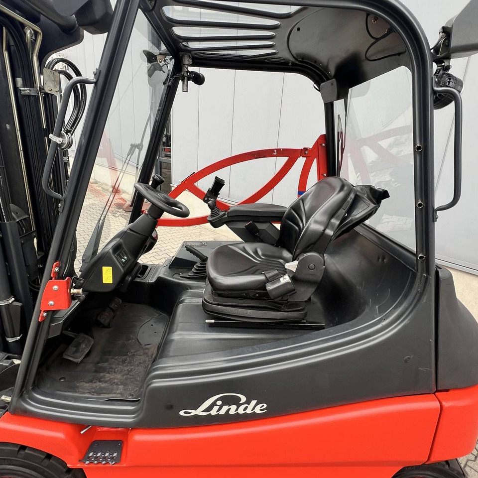 Linde E25S (336-03) - Električni viličar: slika 5 Linde E25S (336-03) - Električni viličar: slika 5