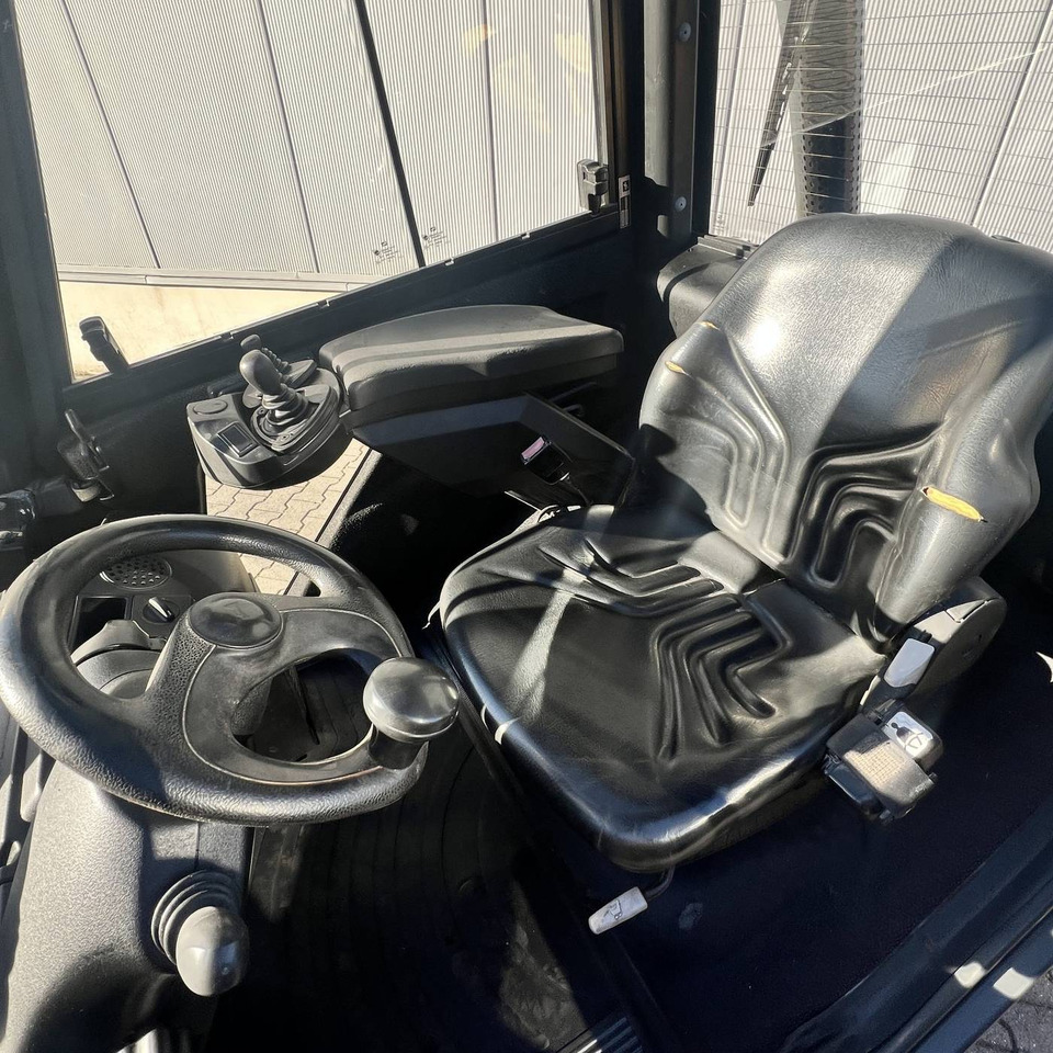 Linde H35D (393) - Diesel viličar: slika 4 Linde H35D (393) - Diesel viličar: slika 4