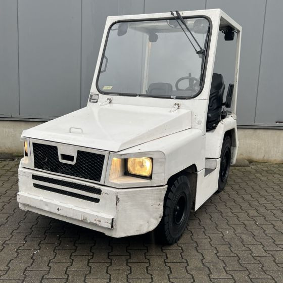 Nissan FV02A25U - Vlečni traktor: slika 1 Nissan FV02A25U - Vlečni traktor: slika 1