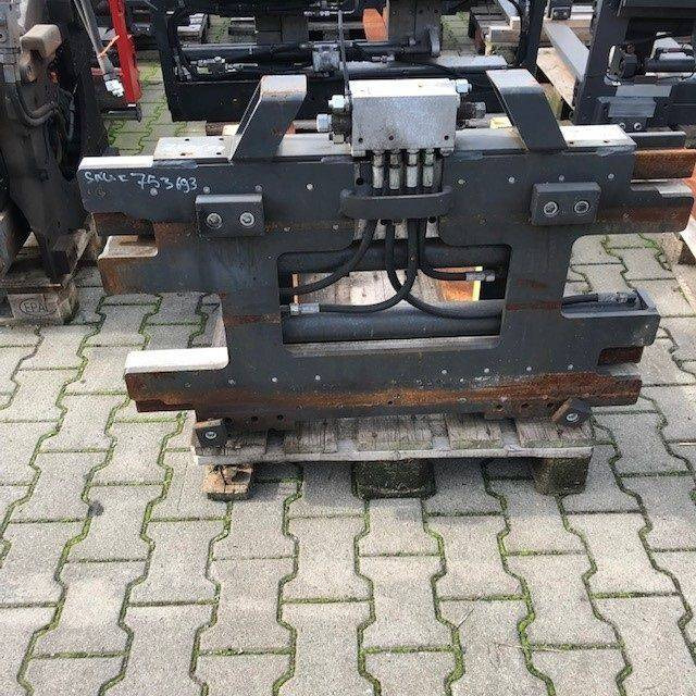 Meyer Fork positioner with side shift - Priključek: slika 2 Meyer Fork positioner with side shift - Priključek: slika 2