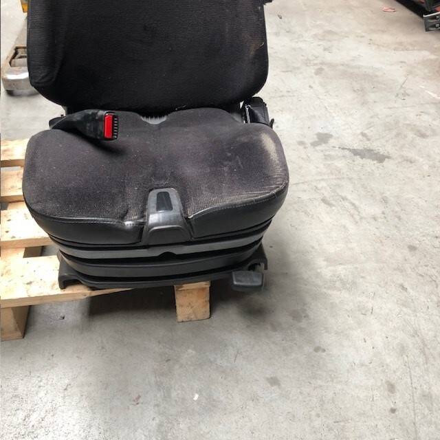 Seat for Linde /1120-01/ - Sedež za Oprema za rokovanje z materiali: slika 2 Seat for Linde /1120-01/ - Sedež za Oprema za rokovanje z materiali: slika 2
