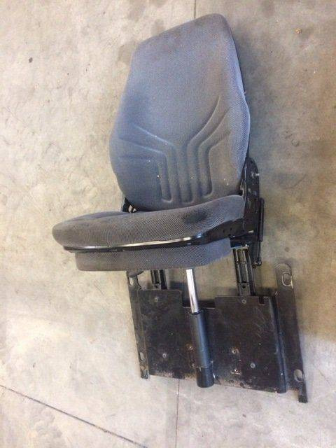 Seat for STILL M15-4, and Linde K15-4 - Sedež za Oprema za rokovanje z materiali: slika 1 Seat for STILL M15-4, and Linde K15-4 - Sedež za Oprema za rokovanje z materiali: slika 1