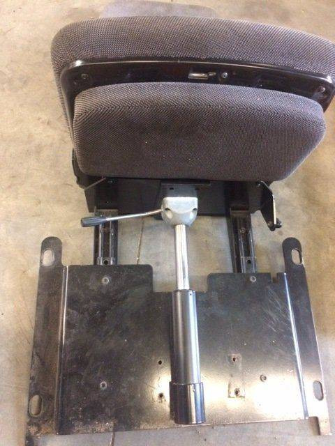 Seat for STILL M15-4, and Linde K15-4 - Sedež za Oprema za rokovanje z materiali: slika 4 Seat for STILL M15-4, and Linde K15-4 - Sedež za Oprema za rokovanje z materiali: slika 4