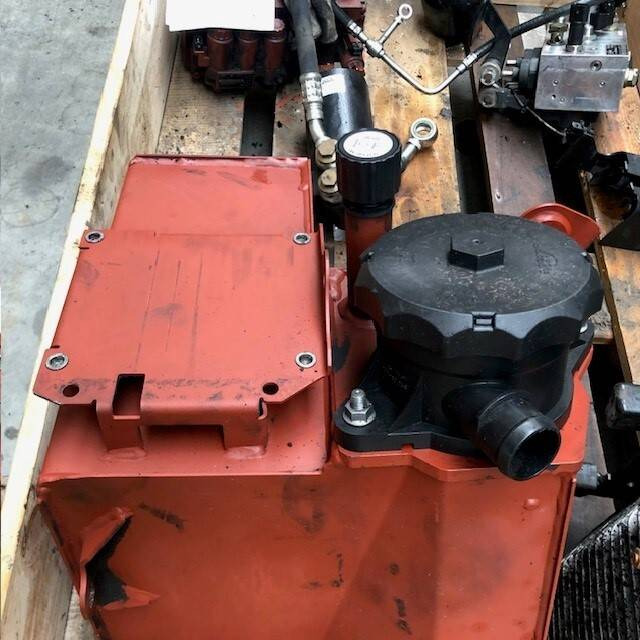 Tank oil for Linde - Hidravlični rezervoar za Oprema za rokovanje z materiali: slika 3 Tank oil for Linde - Hidravlični rezervoar za Oprema za rokovanje z materiali: slika 3