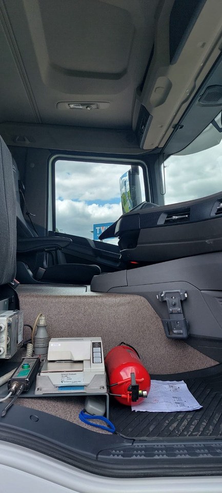 DAF XD300FA - Tovornjak cisterna: slika 4 DAF XD300FA - Tovornjak cisterna: slika 4