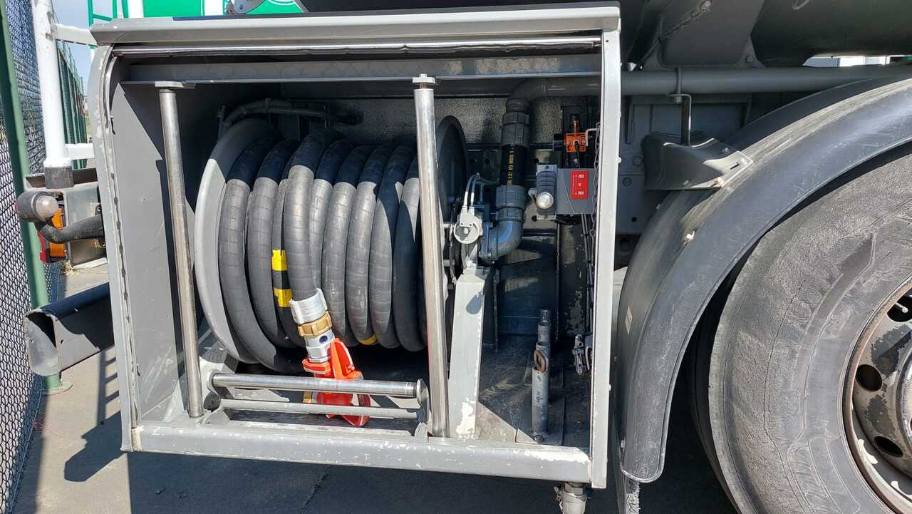 MERCEDES ACTROS - Tovornjak cisterna: slika 4 MERCEDES ACTROS - Tovornjak cisterna: slika 4