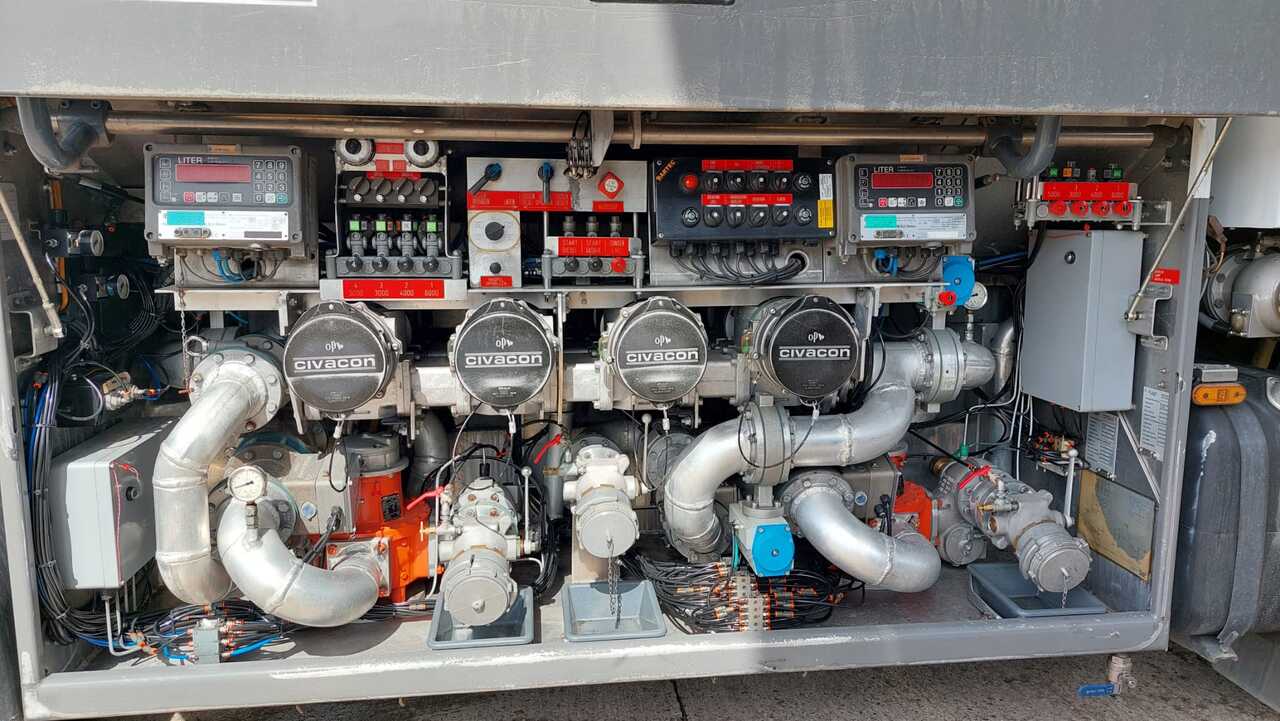 MERCEDES ACTROS - Tovornjak cisterna: slika 3 MERCEDES ACTROS - Tovornjak cisterna: slika 3