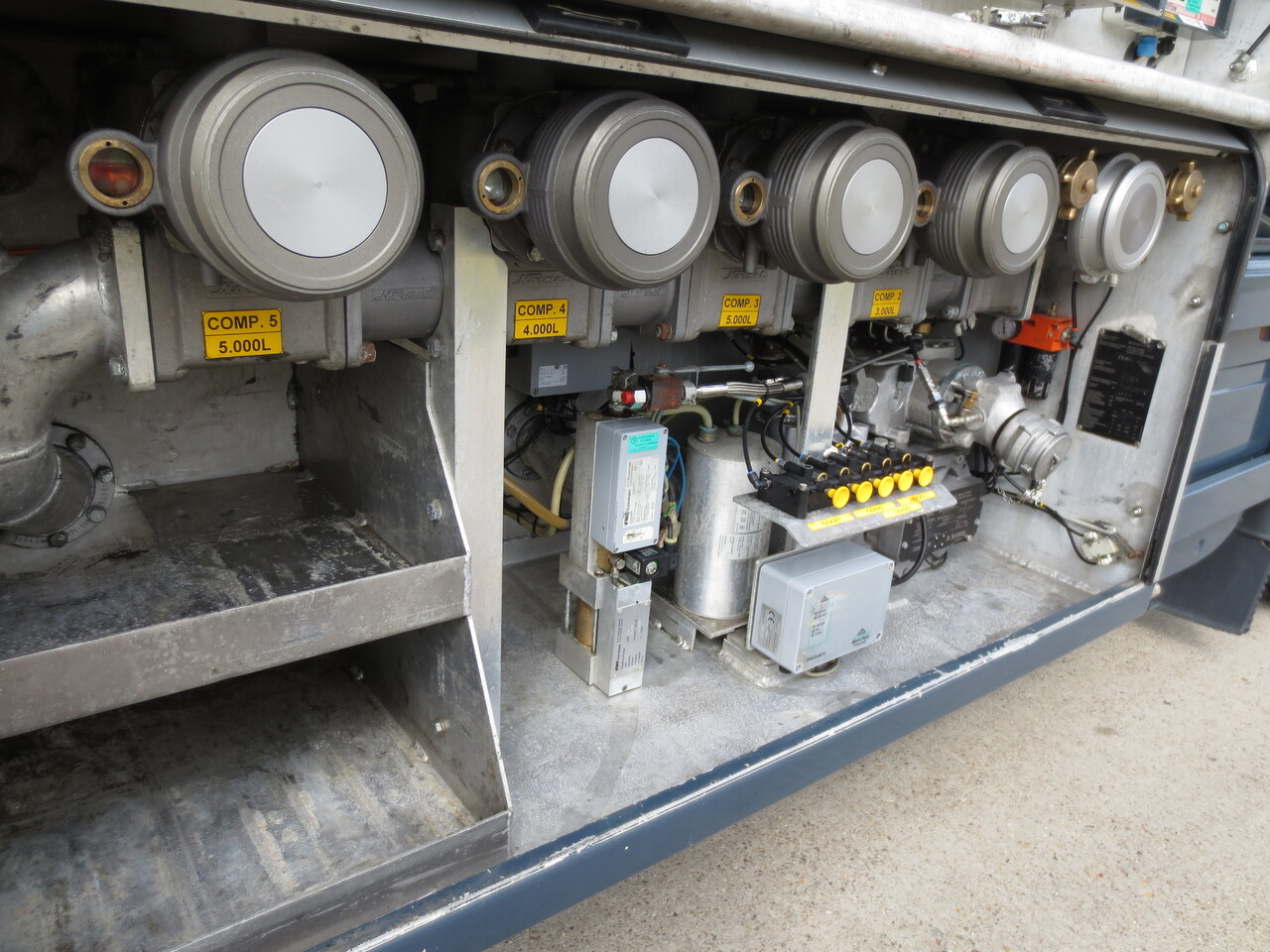 Renault Lander - Tovornjak cisterna: slika 4 Renault Lander - Tovornjak cisterna: slika 4