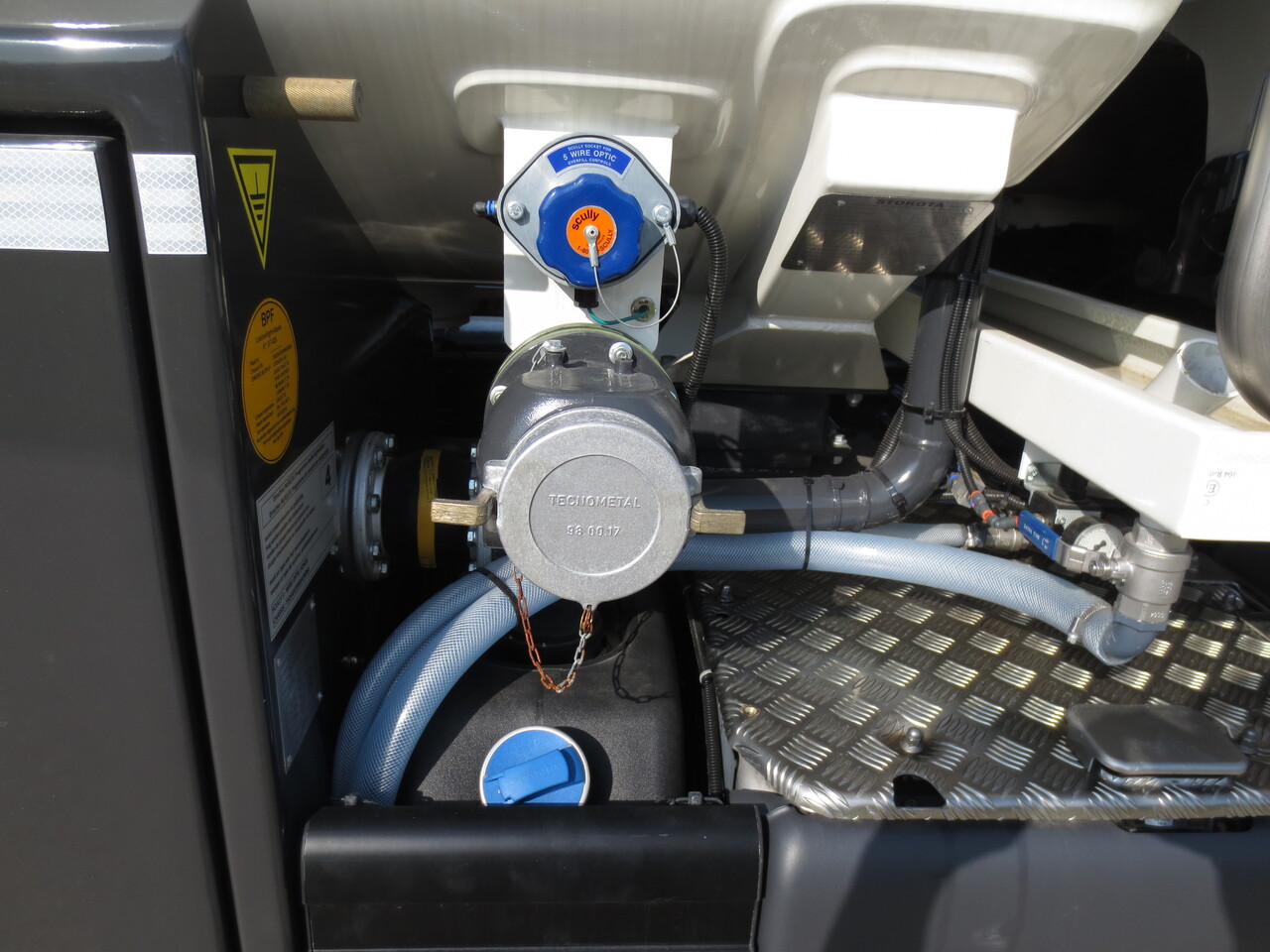 SCANIA G370 - Tovornjak cisterna: slika 3 SCANIA G370 - Tovornjak cisterna: slika 3