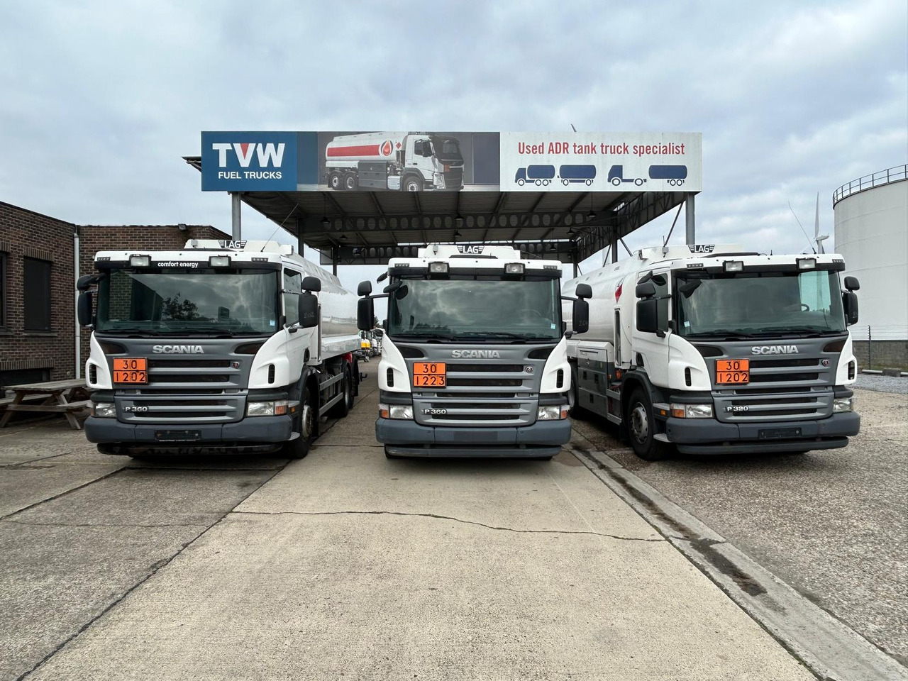 SCANIA P320/P360 (lot of 3) - Tovornjak cisterna: slika 2 SCANIA P320/P360 (lot of 3) - Tovornjak cisterna: slika 2