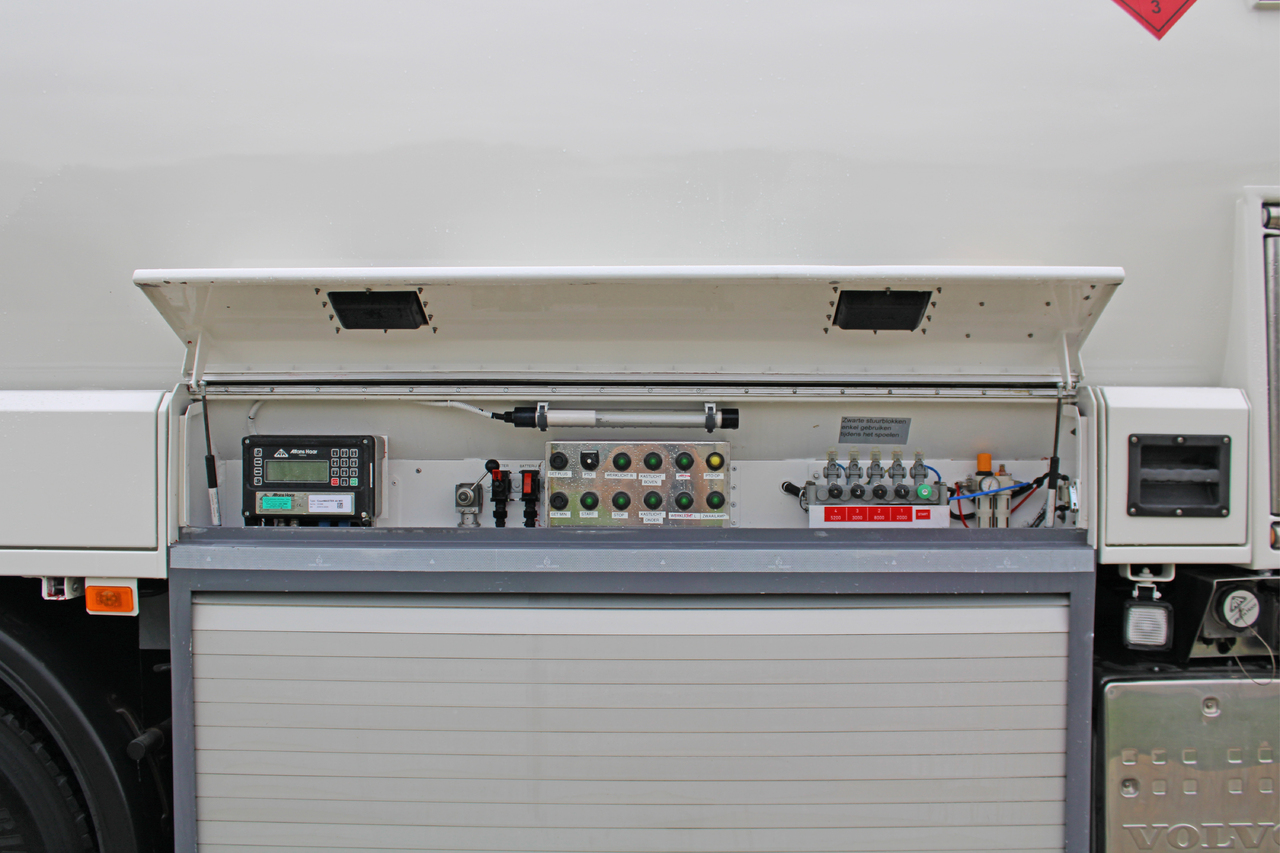 Tovornjak cisterna VOLVO FM: slika 10 Tovornjak cisterna VOLVO FM: slika 10