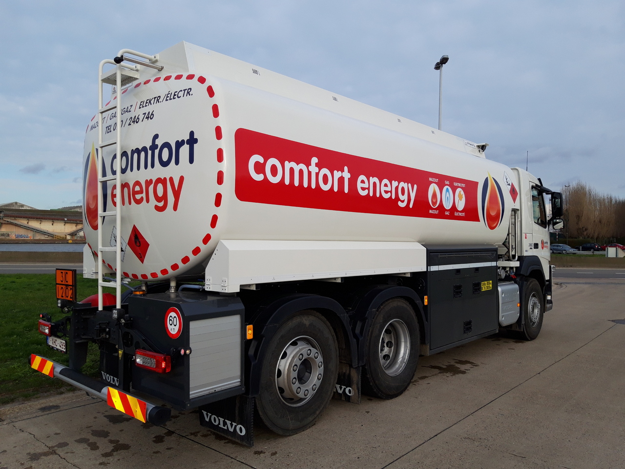 Tovornjak cisterna VOLVO FM: slika 16