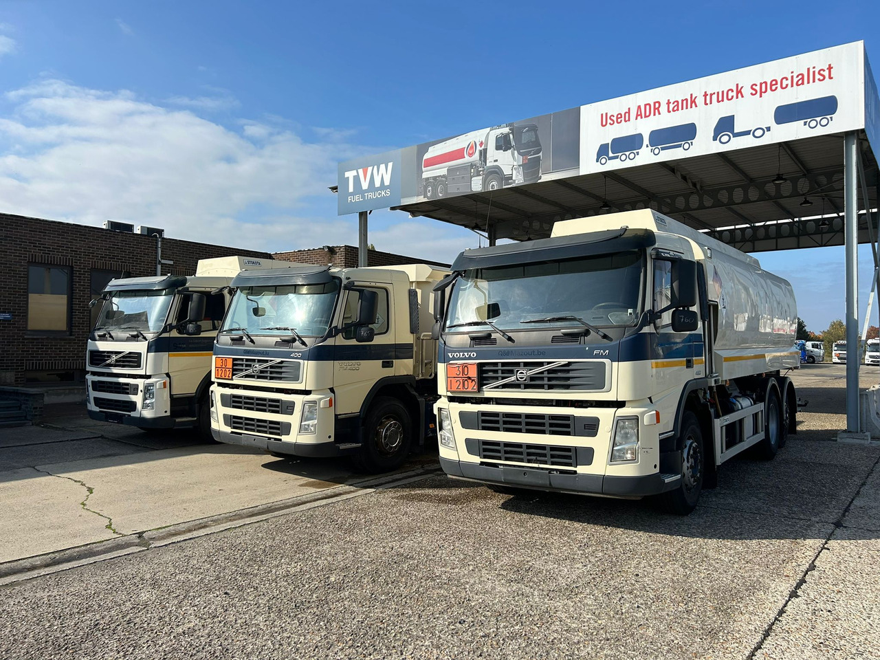 VOLVO FM (lot of 3) - Tovornjak cisterna: slika 1 VOLVO FM (lot of 3) - Tovornjak cisterna: slika 1