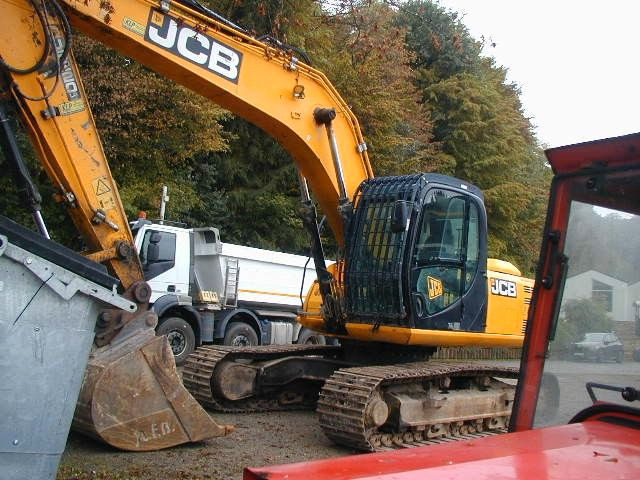 JCB JS220LCT4 JCB JS220LCT4 - Bager goseničar: slika 3 JCB JS220LCT4 JCB JS220LCT4 - Bager goseničar: slika 3