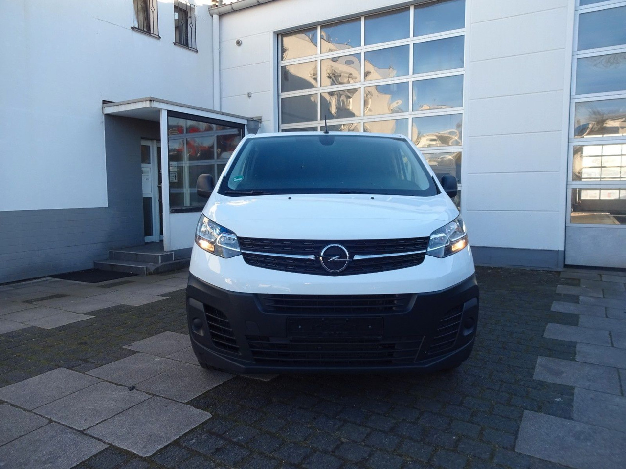 Opel 50 x Vivaro Kasten L1H1, Klima, PDC, Tempomat - Mali kombi: slika 4 Opel 50 x Vivaro Kasten L1H1, Klima, PDC, Tempomat - Mali kombi: slika 4