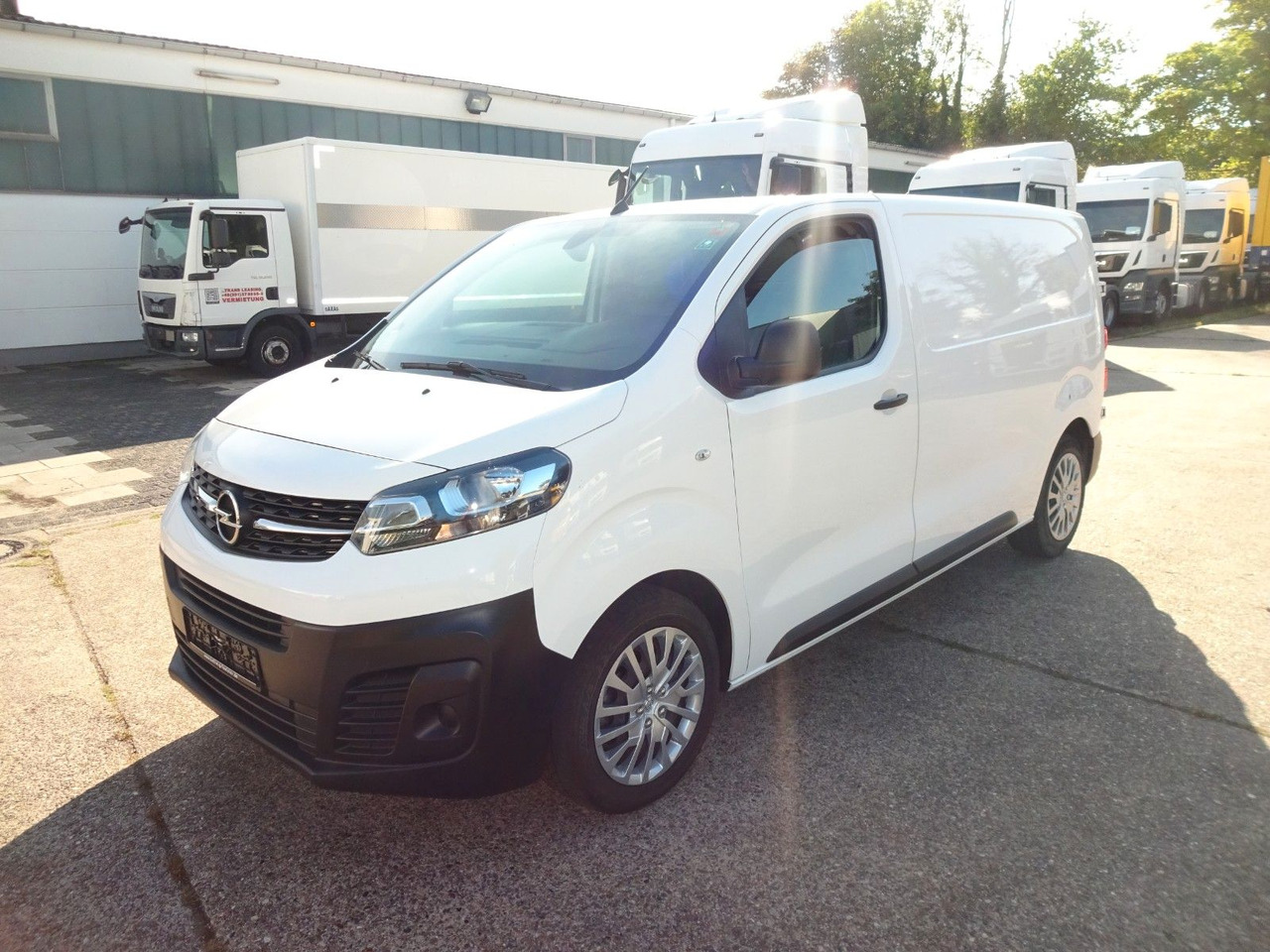 Opel Vivaro Kasten L1H1, Klima, PDC, - Mali kombi: slika 1 Opel Vivaro Kasten L1H1, Klima, PDC, - Mali kombi: slika 1