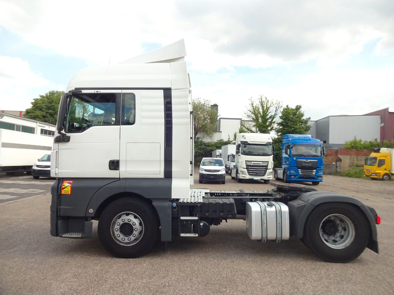 MAN 10 x TGX 18.470, XLX, Intarder, ACC, 2 Tank - Vlačilec: slika 5 MAN 10 x TGX 18.470, XLX, Intarder, ACC, 2 Tank - Vlačilec: slika 5