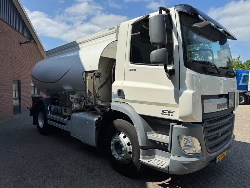 DAF CF 290 12.000 Fuel Diesel/Benzin Alle keuringen! Top conditie - Tovornjak cisterna: slika 2 DAF CF 290 12.000 Fuel Diesel/Benzin Alle keuringen! Top conditie - Tovornjak cisterna: slika 2