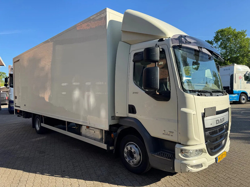 DAF LF 210 12T Airco 7.3M Koffer LBW 449.300KM NL Truck - Tovornjak zabojnik: slika 2 DAF LF 210 12T Airco 7.3M Koffer LBW 449.300KM NL Truck - Tovornjak zabojnik: slika 2