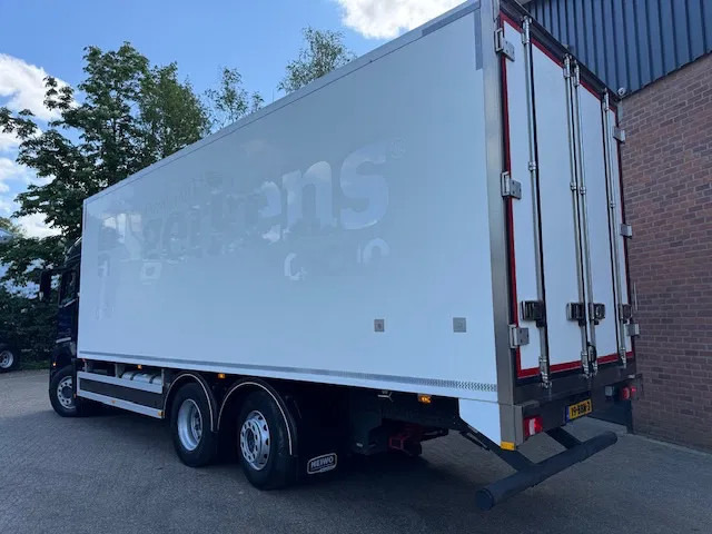 Mercedes-Benz 2748 6X2 Bigspace AHK 598.765M! 8.1M Heiwo box, Stuuras, Top condition - Tovornjak zabojnik: slika 3 Mercedes-Benz 2748 6X2 Bigspace AHK 598.765M! 8.1M Heiwo box, Stuuras, Top condition - Tovornjak zabojnik: slika 3