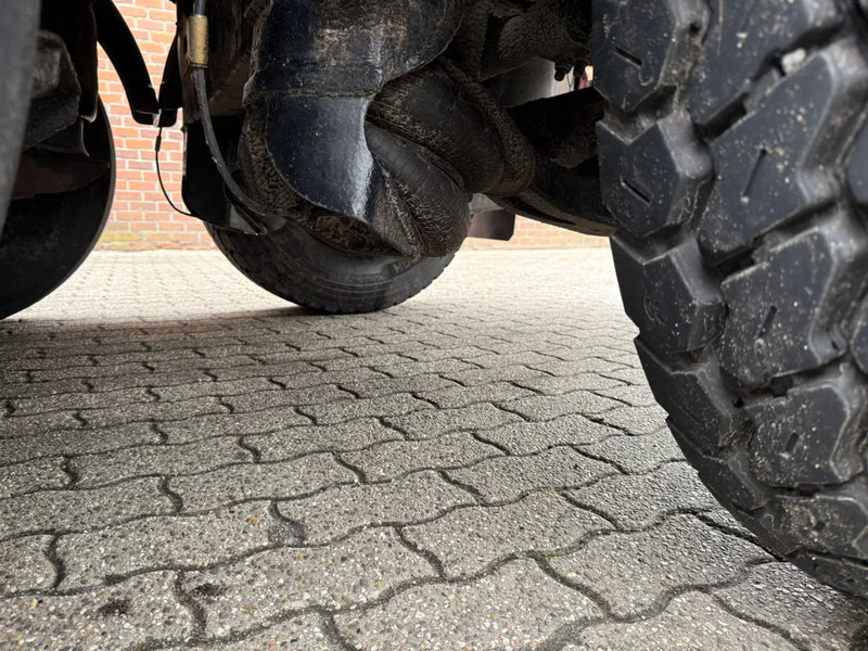 Stas S300CX 60m3 2X Liftas Naloop stuuras APK 03/2026 - Kiper polprikolica: slika 5 Stas S300CX 60m3 2X Liftas Naloop stuuras APK 03/2026 - Kiper polprikolica: slika 5