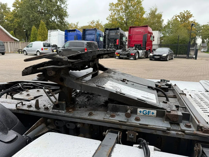 DAF XF 460 SSC Super Space 2x Tank Hefschotel NL Truck - Vlačilec: slika 5 DAF XF 460 SSC Super Space 2x Tank Hefschotel NL Truck - Vlačilec: slika 5