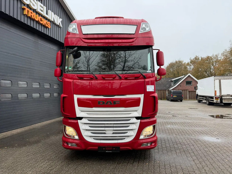 DAF XF 480 4X2 SSC Super Space 2X Tank Retarder Standairco EURO 6D Smarttacho 2 - Vlačilec: slika 4 DAF XF 480 4X2 SSC Super Space 2X Tank Retarder Standairco EURO 6D Smarttacho 2 - Vlačilec: slika 4