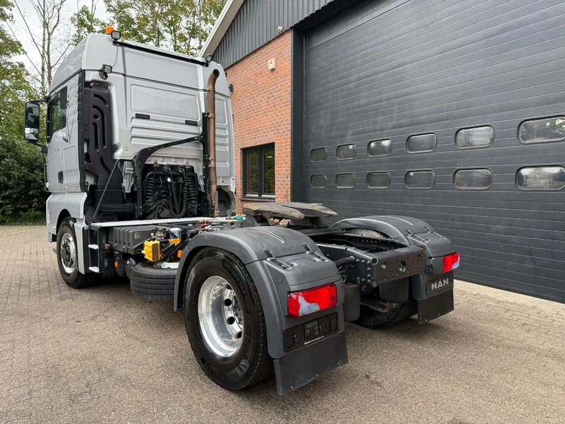MAN TGX 18.460 4X4 550.440KM Hydraulic Standairco German truck - Vlačilec: slika 3 MAN TGX 18.460 4X4 550.440KM Hydraulic Standairco German truck - Vlačilec: slika 3