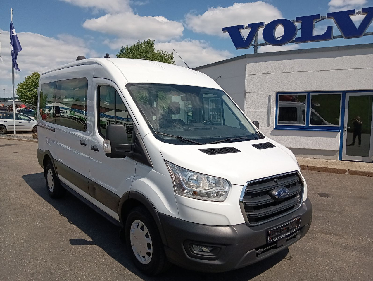 Ford Transit Kombi 350 L2 Trend 9-Sitzer 2xHeizung/Kl - Potniški kombi, Dostavno vozilo z dvojno kabino: slika 2 Ford Transit Kombi 350 L2 Trend 9-Sitzer 2xHeizung/Kl - Potniški kombi, Dostavno vozilo z dvojno kabino: slika 2