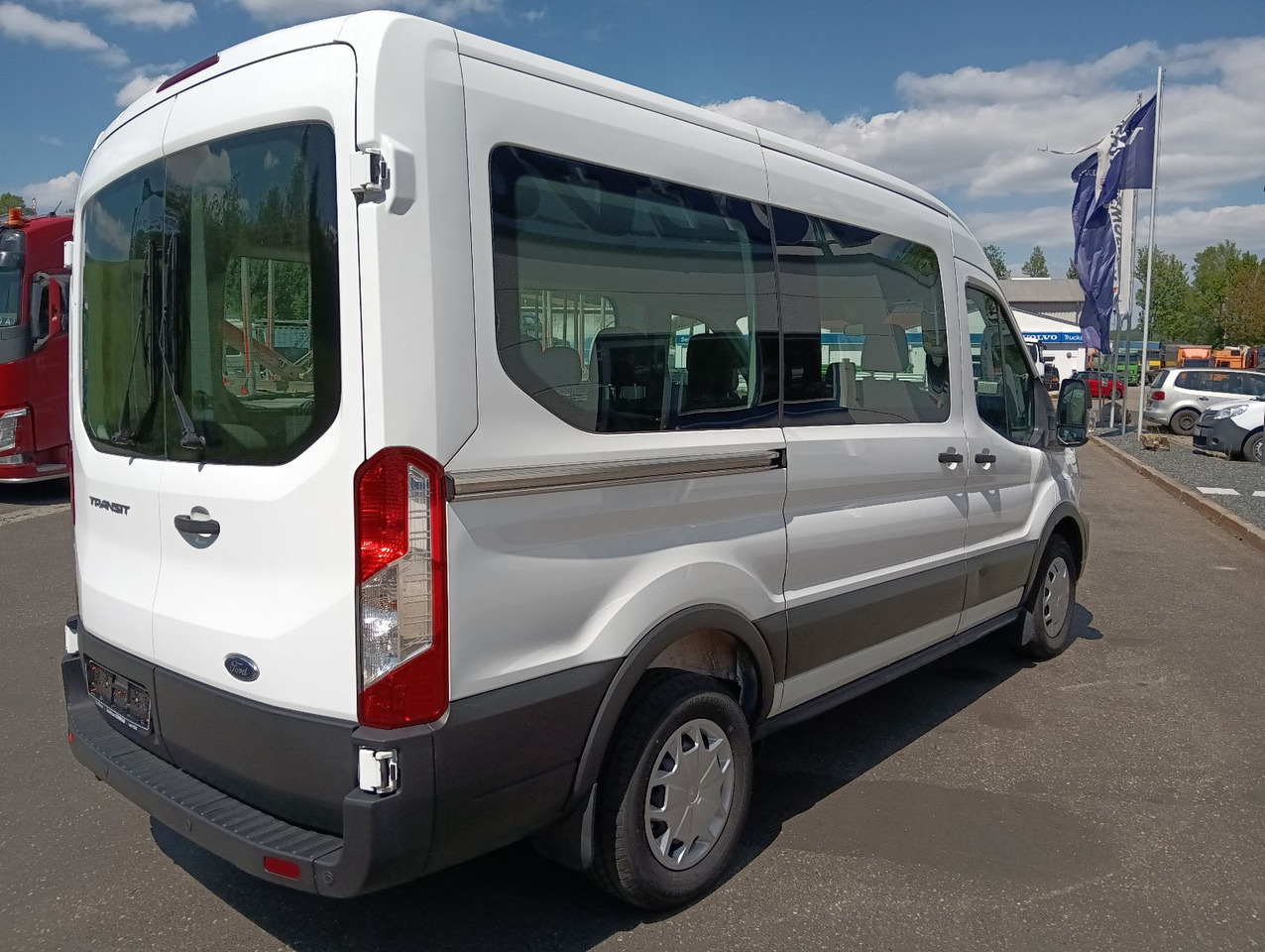 Ford Transit Kombi 350 L2 Trend 9-Sitzer 2xHeizung/Kl - Potniški kombi, Dostavno vozilo z dvojno kabino: slika 3 Ford Transit Kombi 350 L2 Trend 9-Sitzer 2xHeizung/Kl - Potniški kombi, Dostavno vozilo z dvojno kabino: slika 3