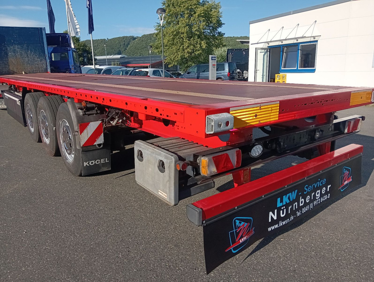 Kögel SN24 Plateau 7xRungen,Palettenkasten, Überbreite - Polprikolica s kesonom: slika 2 Kögel SN24 Plateau 7xRungen,Palettenkasten, Überbreite - Polprikolica s kesonom: slika 2