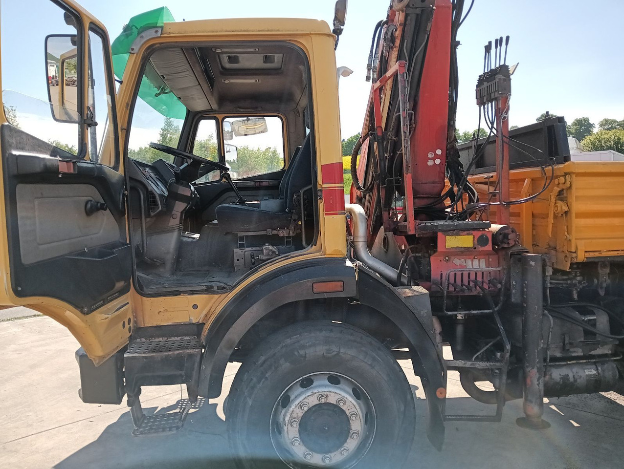 Mercedes-Benz SK 1722 AK 4x4 Blatt Schalter PalfingerPK10500A4 - Tovornjak prekucnik, Tovornjak z dvigalom: slika 4 Mercedes-Benz SK 1722 AK 4x4 Blatt Schalter PalfingerPK10500A4 - Tovornjak prekucnik, Tovornjak z dvigalom: slika 4