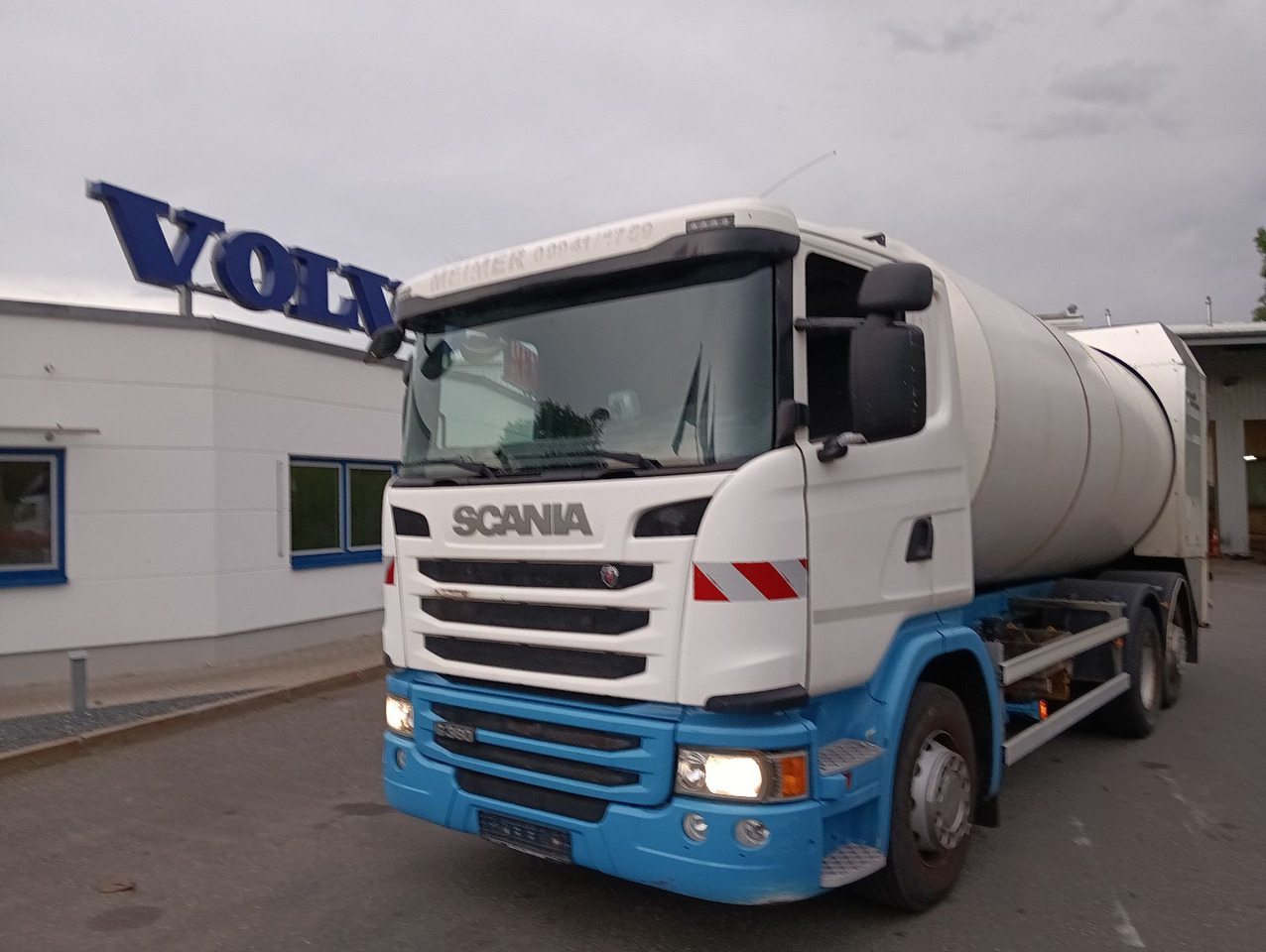 Scania G360 6x2 RETARDER FAUN ROTOPRESS 521L Zöller 230 - Smetarski tovornjak: slika 1 Scania G360 6x2 RETARDER FAUN ROTOPRESS 521L Zöller 230 - Smetarski tovornjak: slika 1