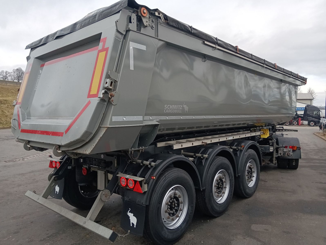 Schmitz Cargobull SKI24-7.2 SR HARDOX 27,5m3 FullOption 6348kg TÜV - Kiper polprikolica: slika 3 Schmitz Cargobull SKI24-7.2 SR HARDOX 27,5m3 FullOption 6348kg TÜV - Kiper polprikolica: slika 3