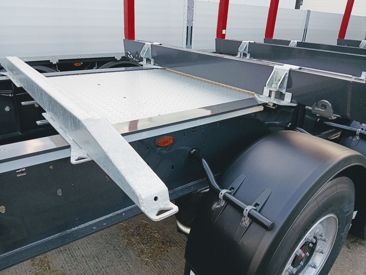 Nov Polprikolica za prevoz lesa Schwarzmüller 3-A Rungensattel 8xRungSchemel 5800kg NEU sofort Schwarzmüller 3-A Rungensattel 8xRungSchemel 5800kg NEU sofort: slika 18 Nov Polprikolica za prevoz lesa Schwarzmüller 3-A Rungensattel 8xRungSchemel 5800kg NEU sofort Schwarzmüller 3-A Rungensattel 8xRungSchemel 5800kg NEU sofort: slika 18