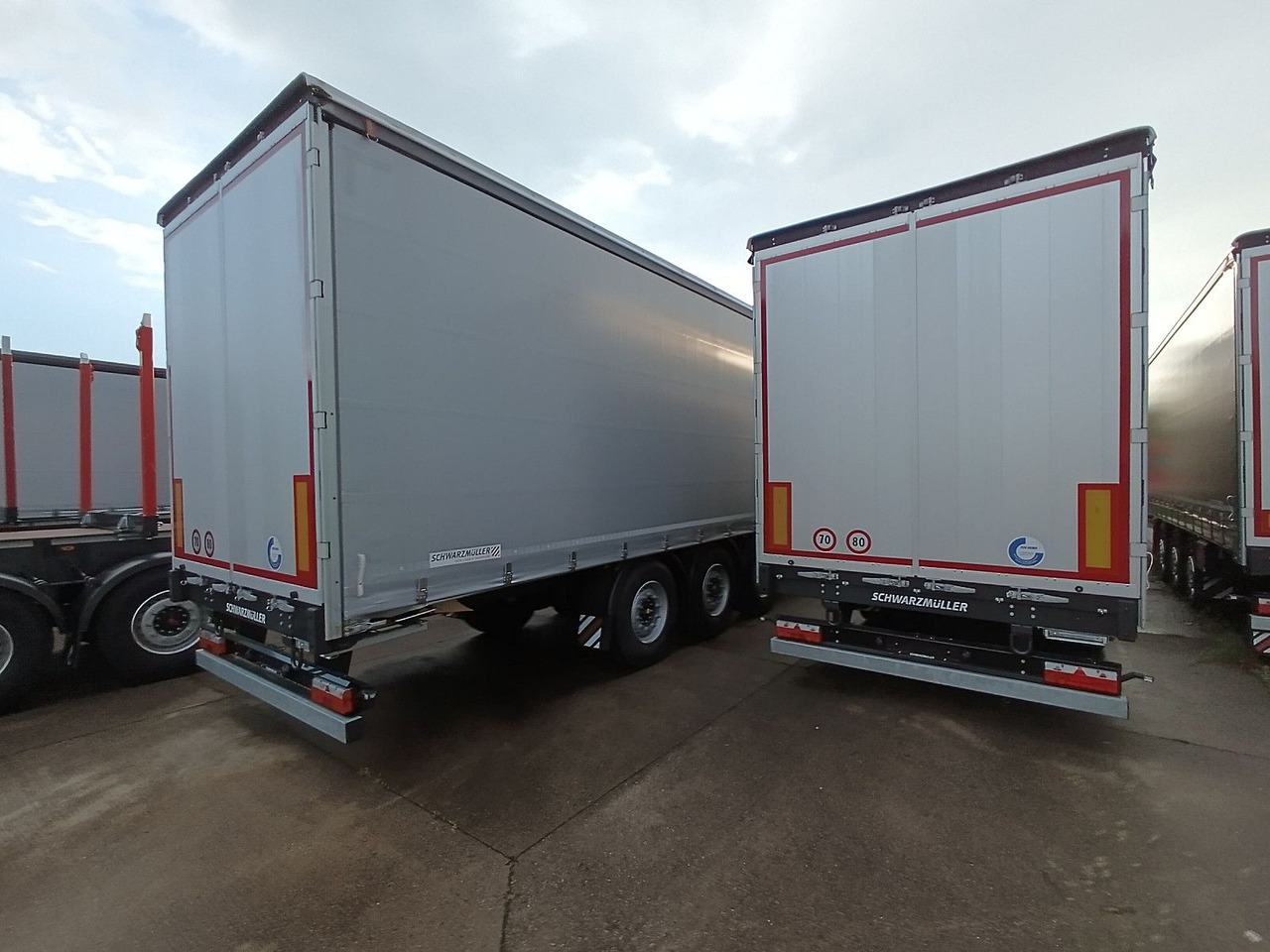 Schwarzmüller PowerLine LIFT/LENKACHSE HUBDACH 5880kg NEU Schwarzmüller PowerLine LIFT/LENKACHSE HUBDACH 5880kg NEU - Polprikolica s ponjavo: slika 5 Schwarzmüller PowerLine LIFT/LENKACHSE HUBDACH 5880kg NEU Schwarzmüller PowerLine LIFT/LENKACHSE HUBDACH 5880kg NEU - Polprikolica s ponjavo: slika 5