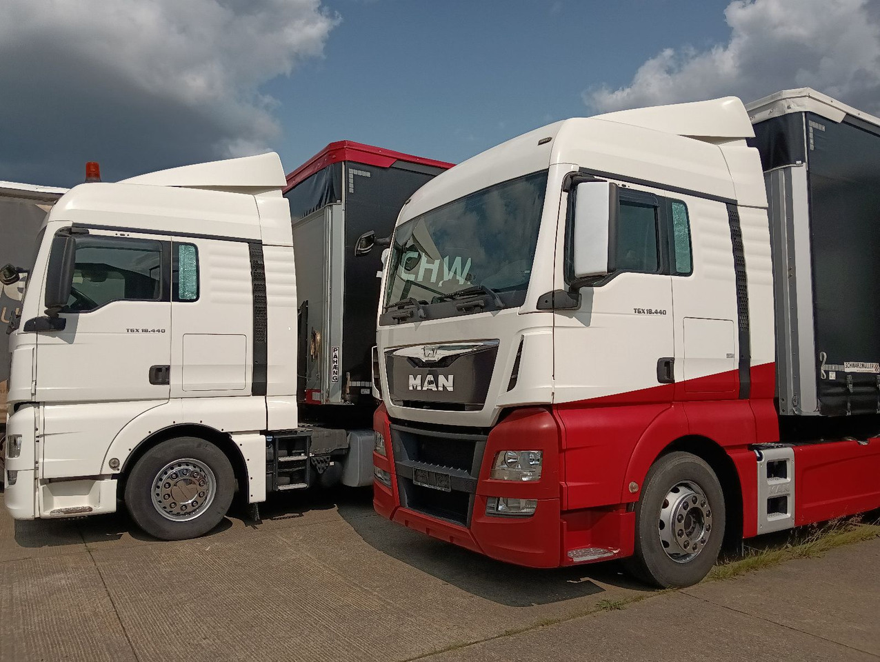 MAN TGX 18:440 BLS INTARDER Vollspoiler Reifen70-90% MAN TGX 18:440 BLS INTARDER Vollspoiler Reifen70-90% - Vlačilec: slika 4 MAN TGX 18:440 BLS INTARDER Vollspoiler Reifen70-90% MAN TGX 18:440 BLS INTARDER Vollspoiler Reifen70-90% - Vlačilec: slika 4