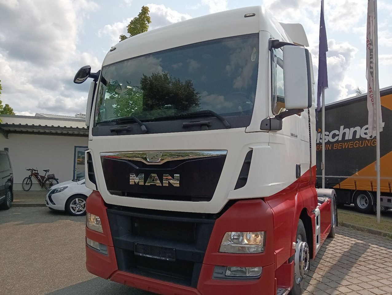 MAN TGX 18:440 BLS INTARDER Vollspoiler Reifen70-90% MAN TGX 18:440 BLS INTARDER Vollspoiler Reifen70-90% - Vlačilec: slika 5 MAN TGX 18:440 BLS INTARDER Vollspoiler Reifen70-90% MAN TGX 18:440 BLS INTARDER Vollspoiler Reifen70-90% - Vlačilec: slika 5