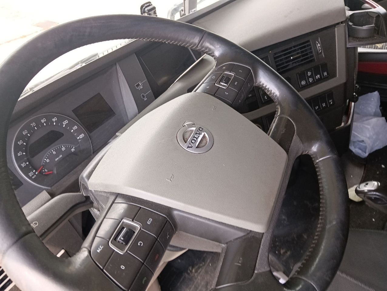 Vlačilec Volvo FH 500 4x2T X-Track Globe I-PARC HydraulikUNFALL: slika 10